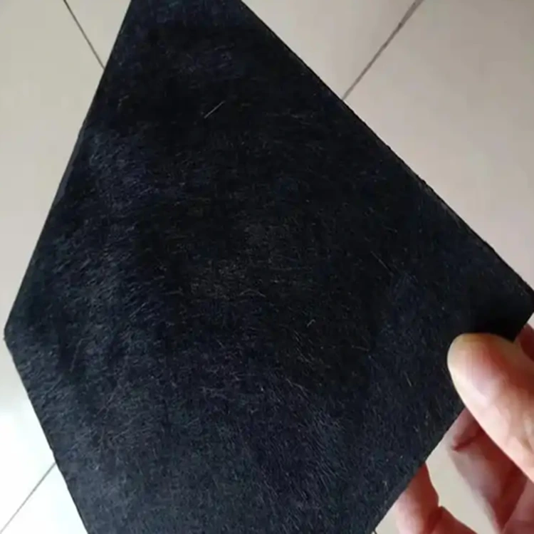 Tapis en fibre de verre noir pour l'isolation thermique des bâtiments
